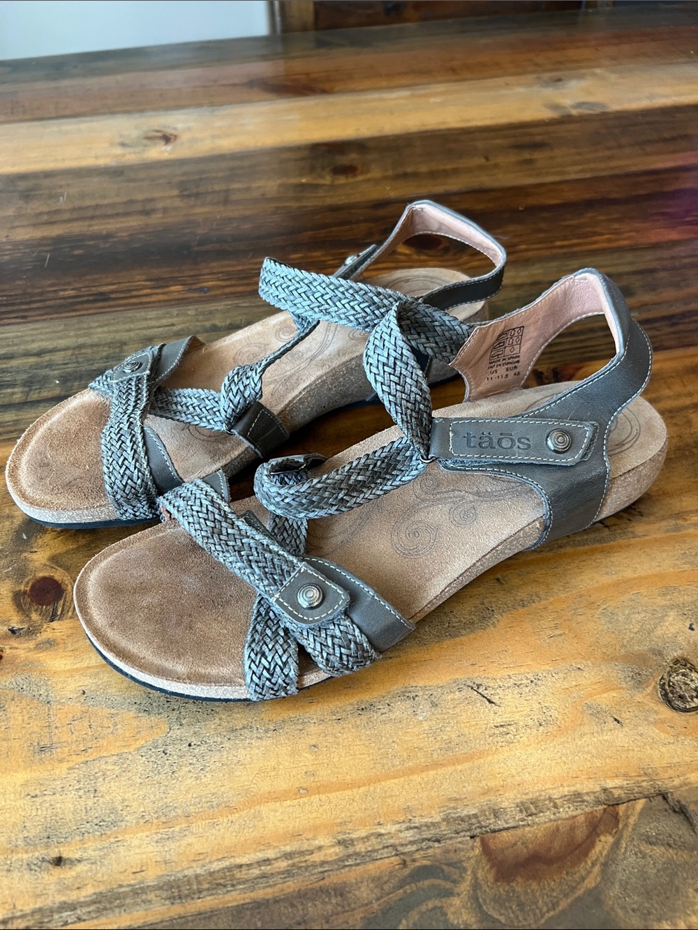 Women’s Taos Trulie Sandal Dark Grey Leather